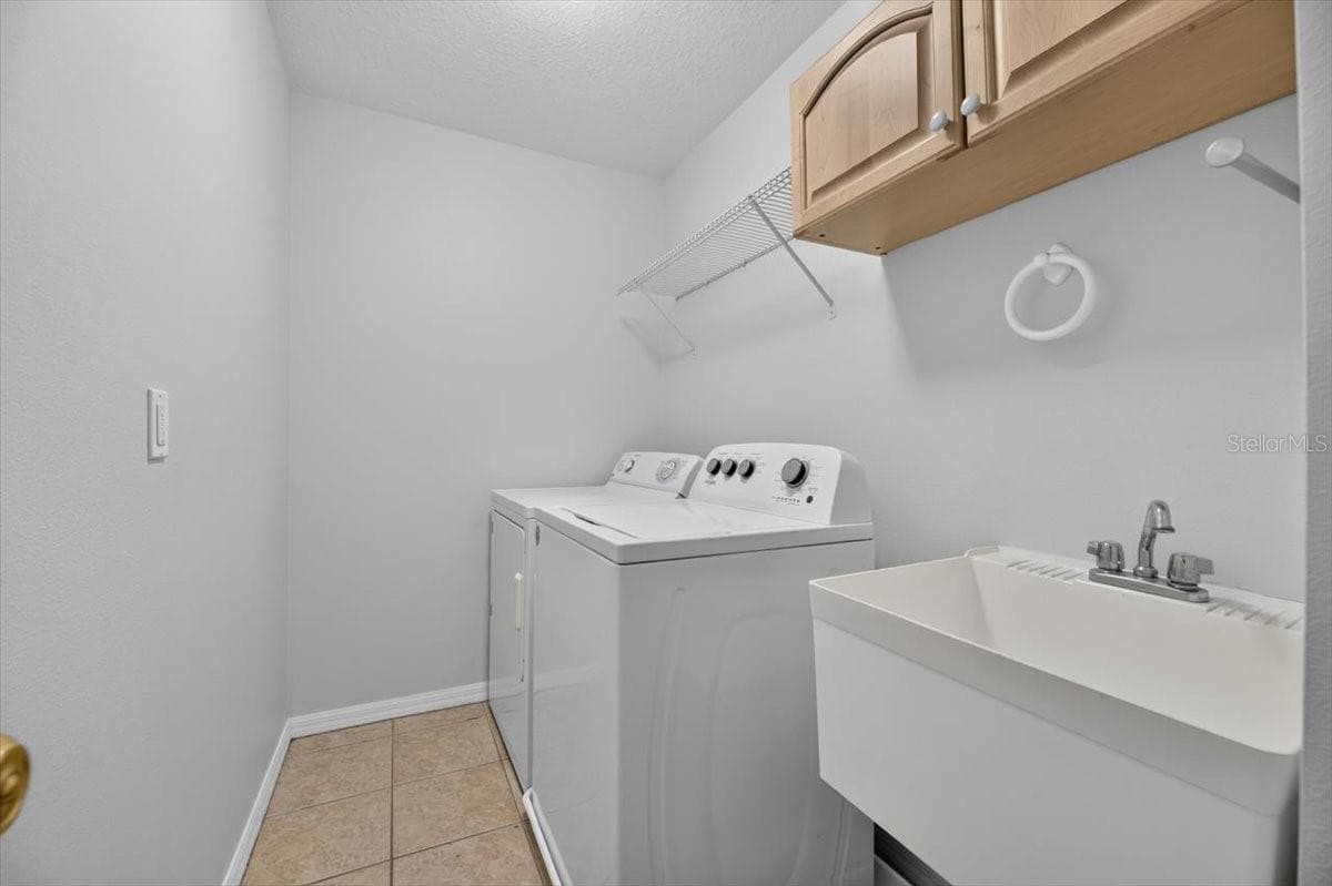 Laundry Room - Upstairs - 10807 HOFFNER EDGE DR, RIVERVIEW