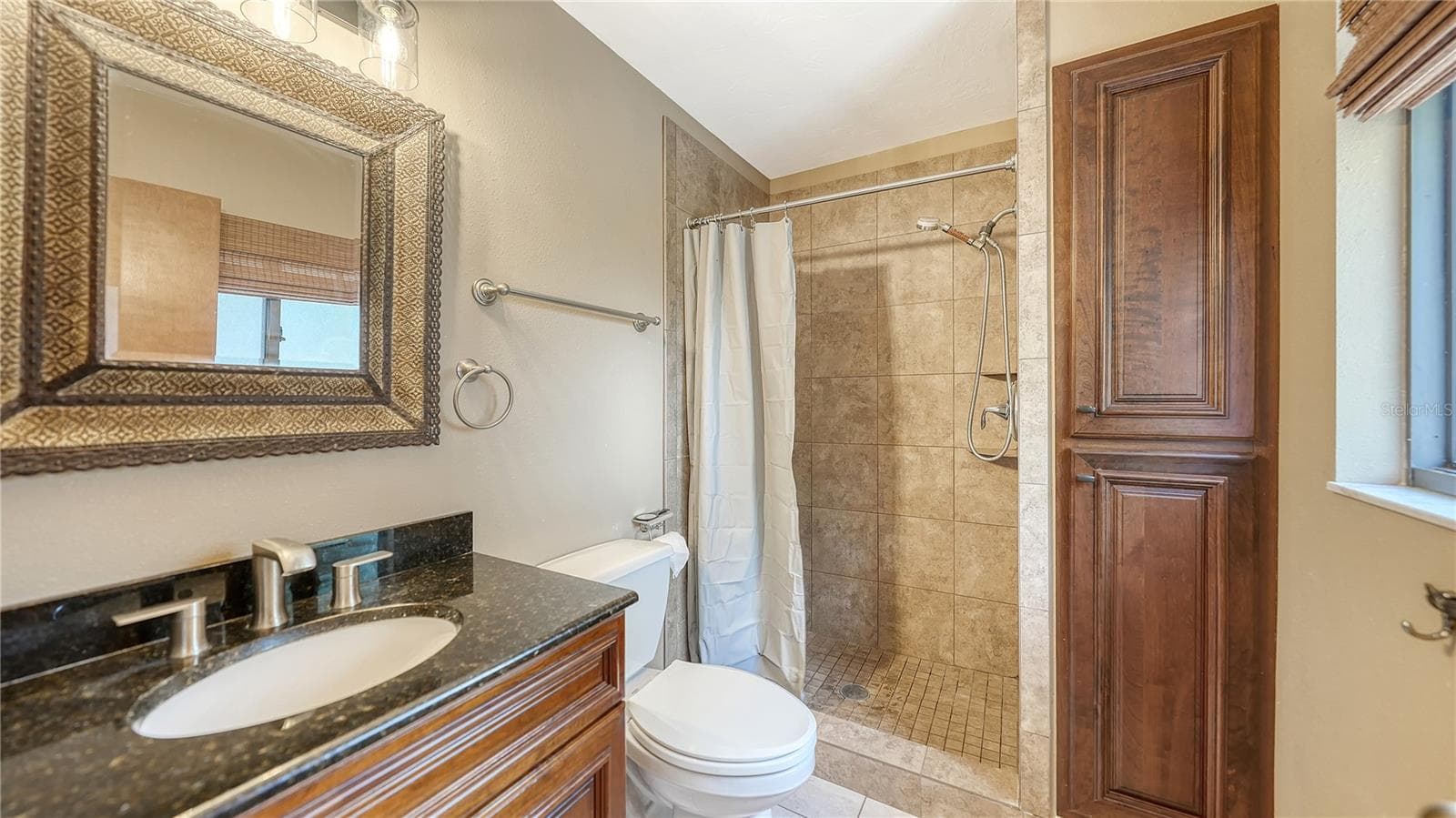 Master Bathroom - 4842 + LOT 8 & 9 NUTMEG AVE, SARASOTA