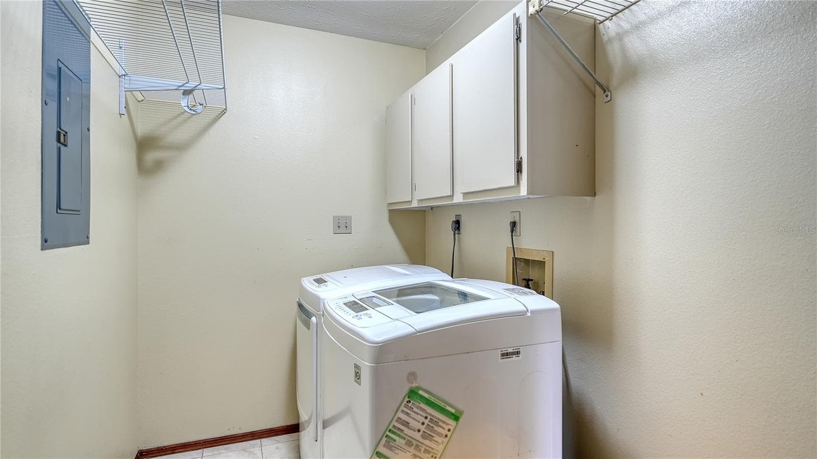 Large Laundry Room - 4842 + LOT 8 & 9 NUTMEG AVE, SARASOTA