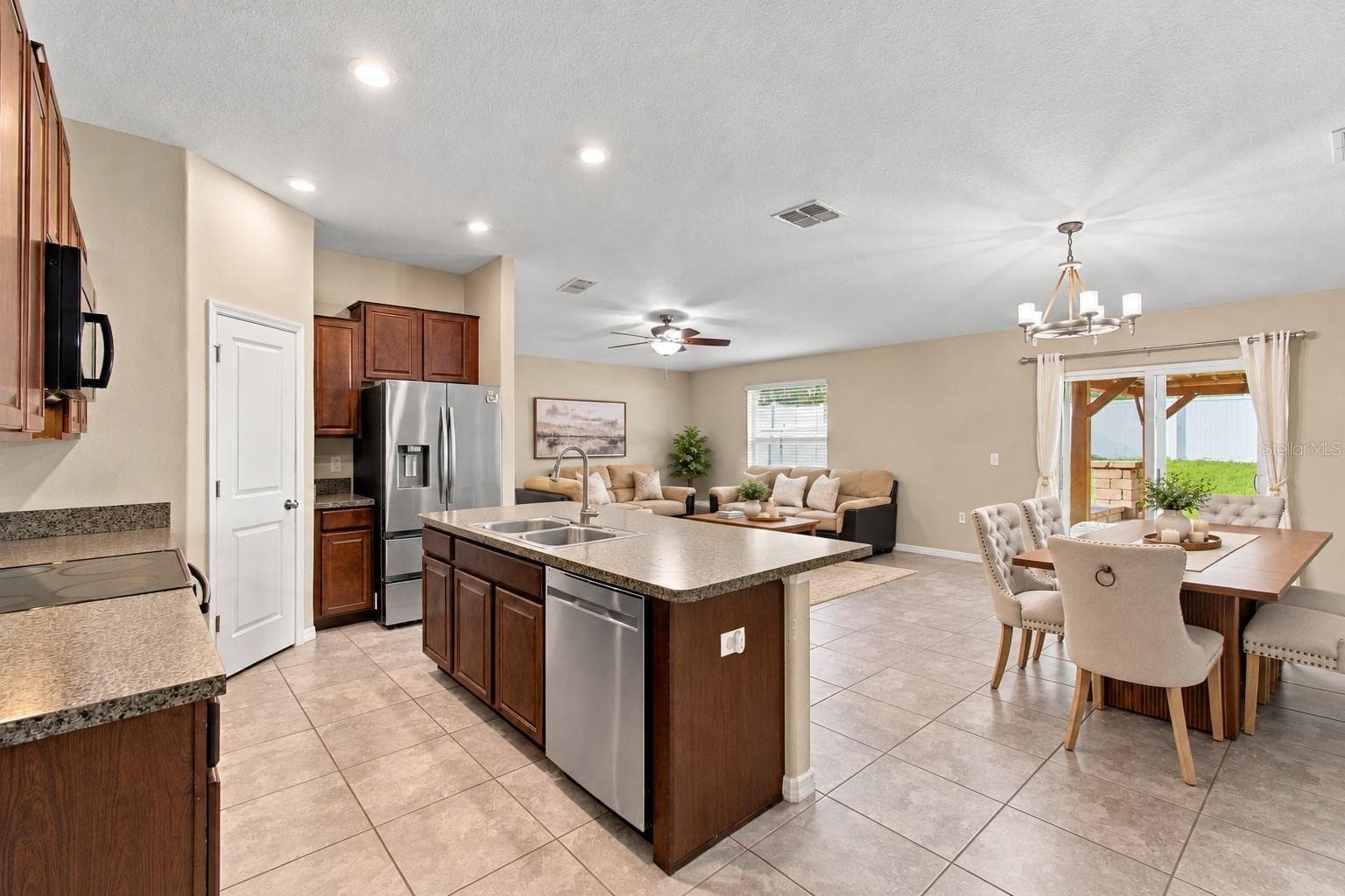 Single Family Residence at 3808 KEARSNEY ABBEY CIR, DOVER, photo 10 of 35