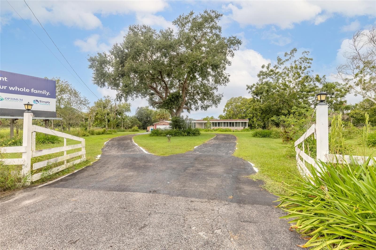 Manufactured Home at 632 N TYMBER CREEK RD, ORMOND BEACH, photo 3 of 47
