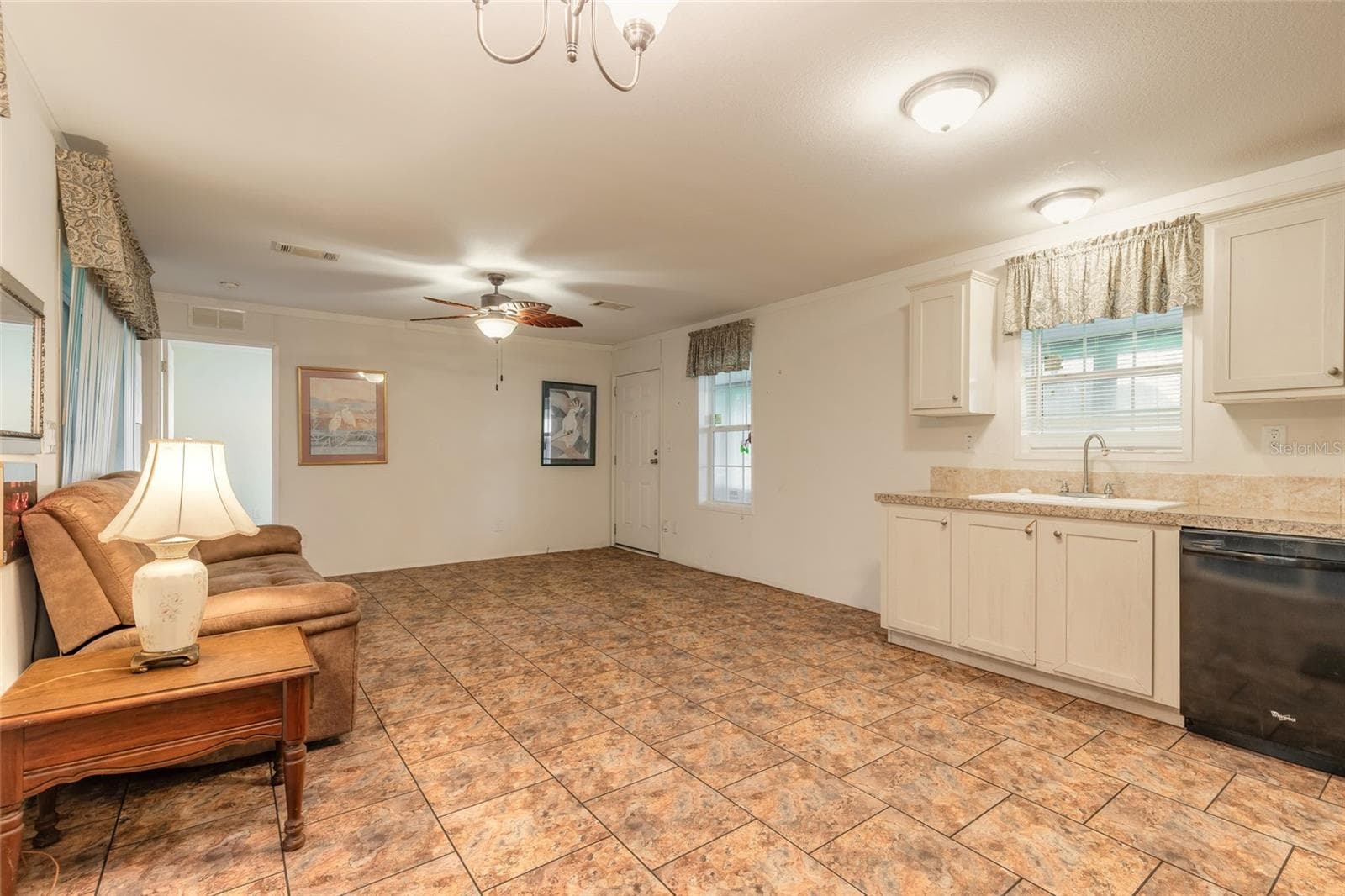 Manufactured Home at 632 N TYMBER CREEK RD, ORMOND BEACH, photo 14 of 47