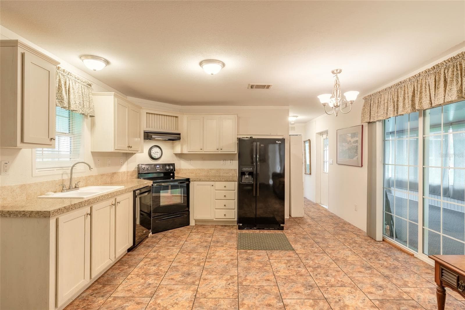Manufactured Home at 632 N TYMBER CREEK RD, ORMOND BEACH, photo 18 of 47