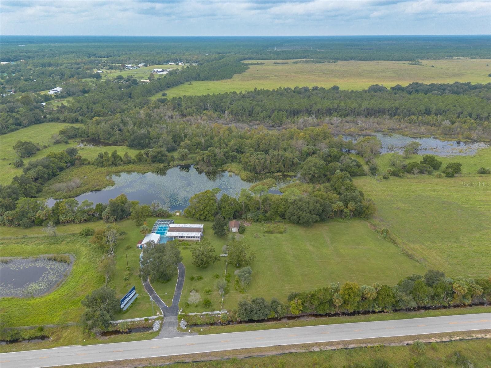 Manufactured Home at 632 N TYMBER CREEK RD, ORMOND BEACH, photo 31 of 47
