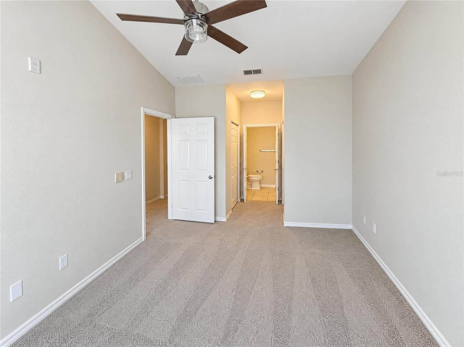 Condominium at 2334 GRAND CENTRAL PKWY #9, ORLANDO, photo 4 of 18