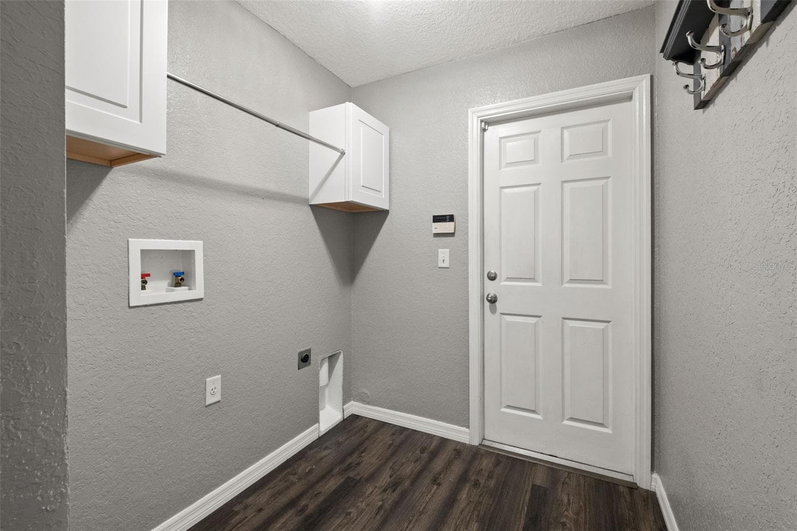 Laundry Room - 2138 FAIRVIEW RD, SPRING HILL