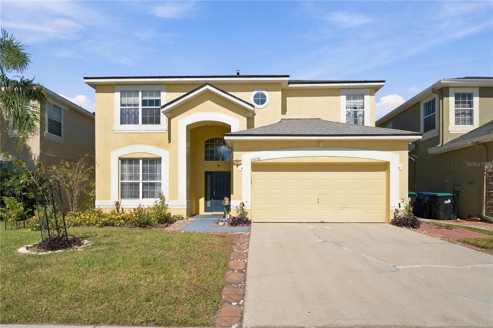 Single Family Residence at 13538 HIDDEN FOREST CIR, ORLANDO, photo 2 of 42