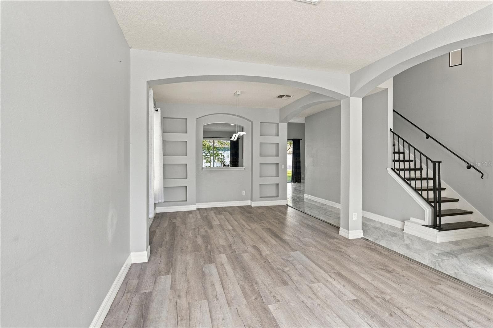 Single Family Residence at 13538 HIDDEN FOREST CIR, ORLANDO, photo 9 of 42