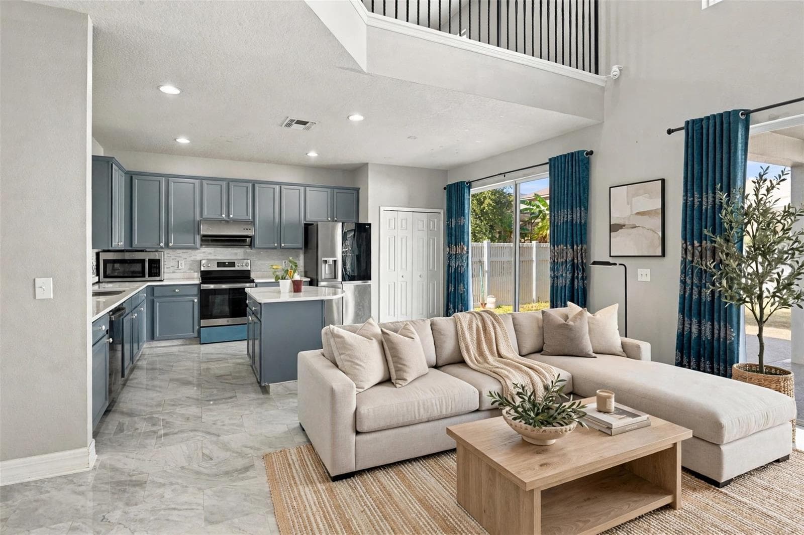 Virtual stage - 13538 HIDDEN FOREST CIR, ORLANDO