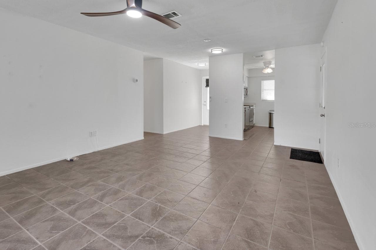 Condominium at 205 ELMWOOD AVE #220, DELAND, photo 4 of 27