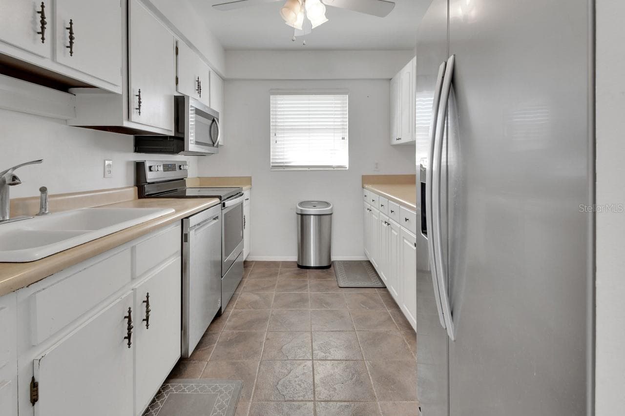 Condominium at 205 ELMWOOD AVE #220, DELAND, photo 6 of 27