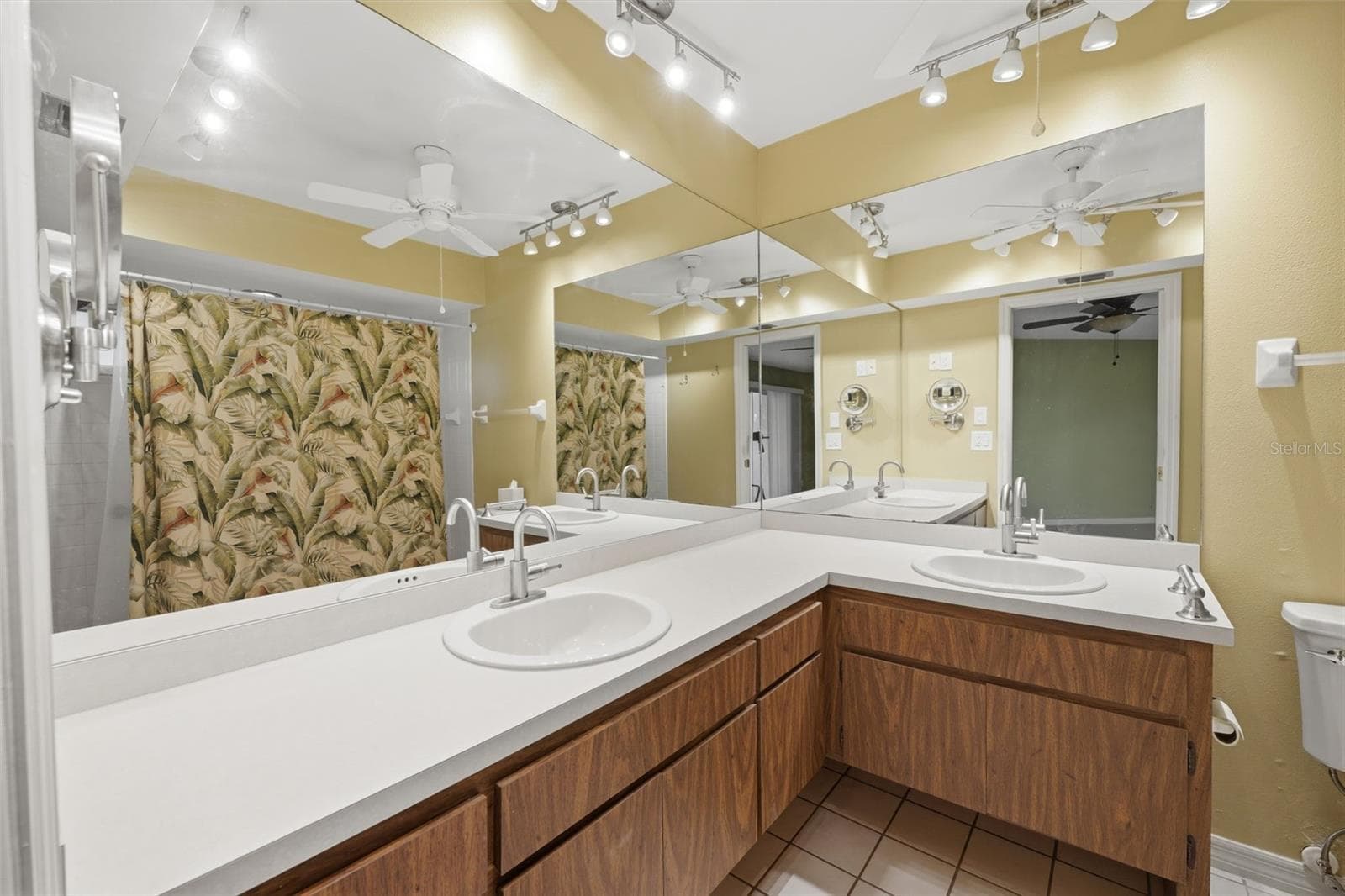 Condominium at 3441 TEESIDE DR #1, NEW PORT RICHEY, photo 26 of 70