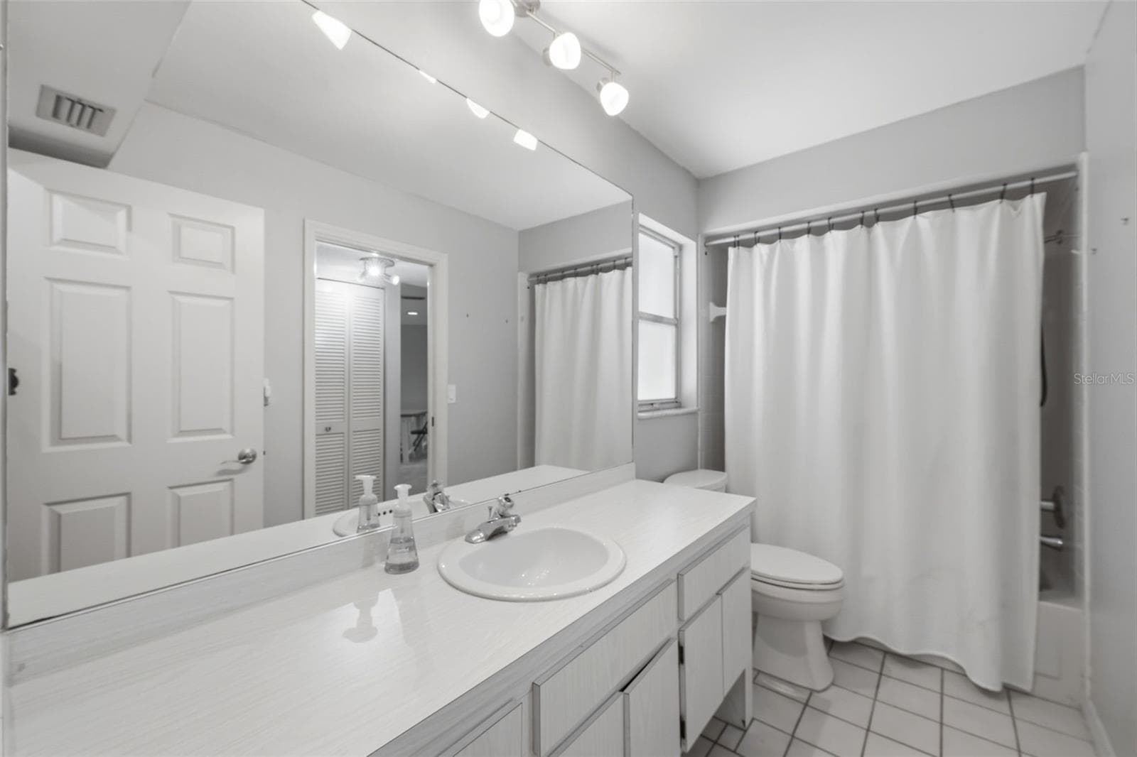 Condominium at 3441 TEESIDE DR #1, NEW PORT RICHEY, photo 31 of 70