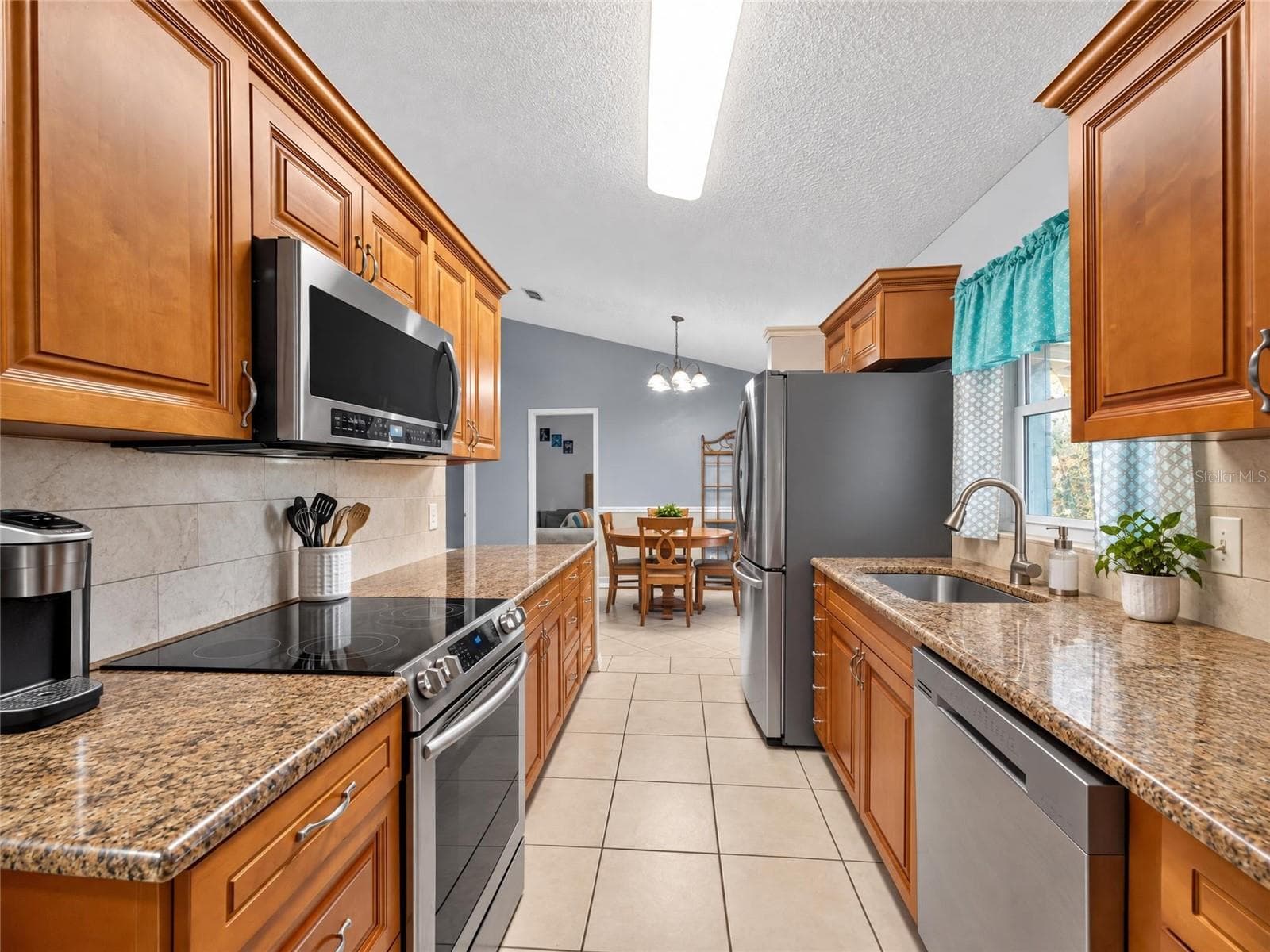 Kitchen View 3 - 3700 BRAMBLE CT, ST CLOUD