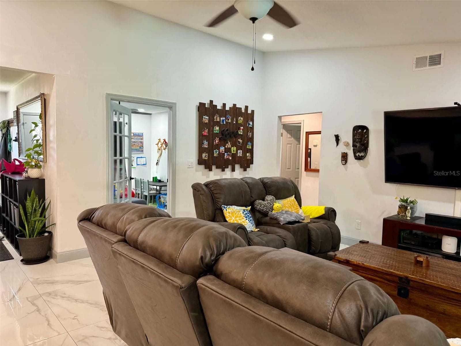 Single Family Residence at 3414 CADE LN, VALRICO, photo 10 of 29