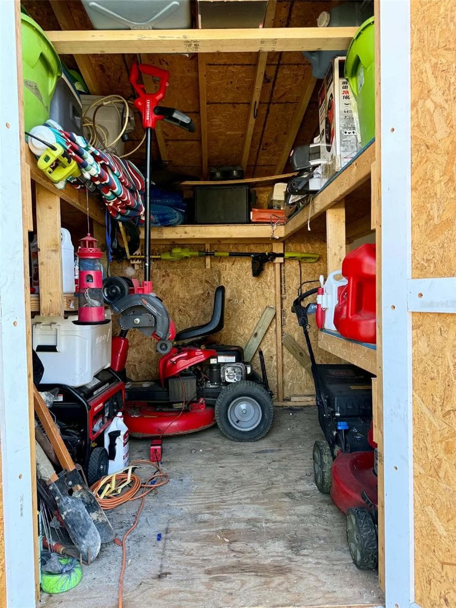Shed - 3414 CADE LN, VALRICO