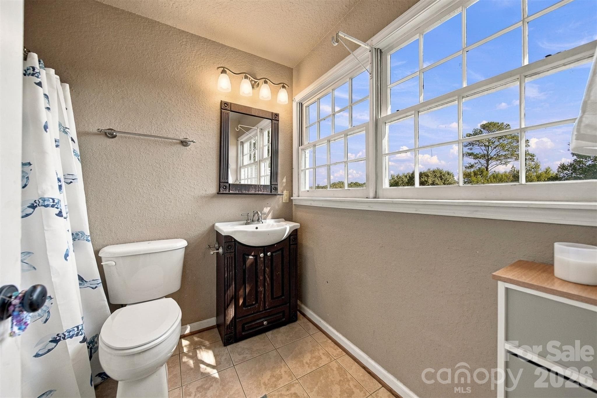 Single Family Residence at 14 Sand Bar Drive, Taylorsville, photo 12 of 32