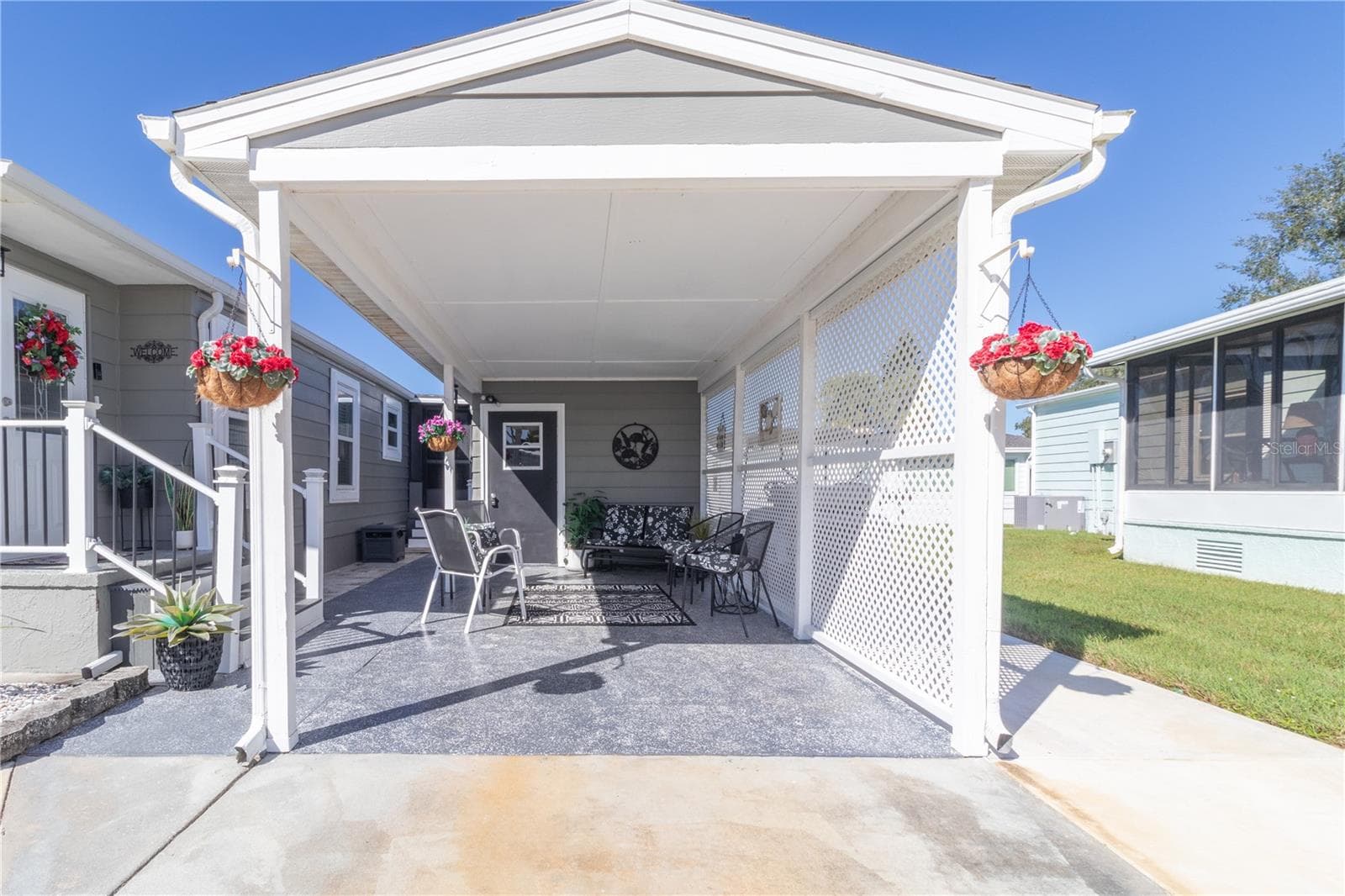 Manufactured Home at 105 MEADOW CIR, ELLENTON, photo 6 of 51
