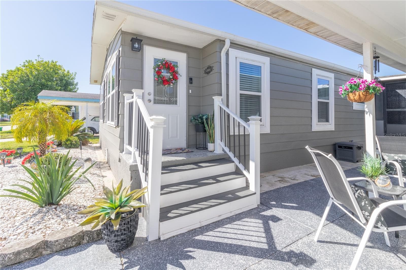 Manufactured Home at 105 MEADOW CIR, ELLENTON, photo 7 of 51