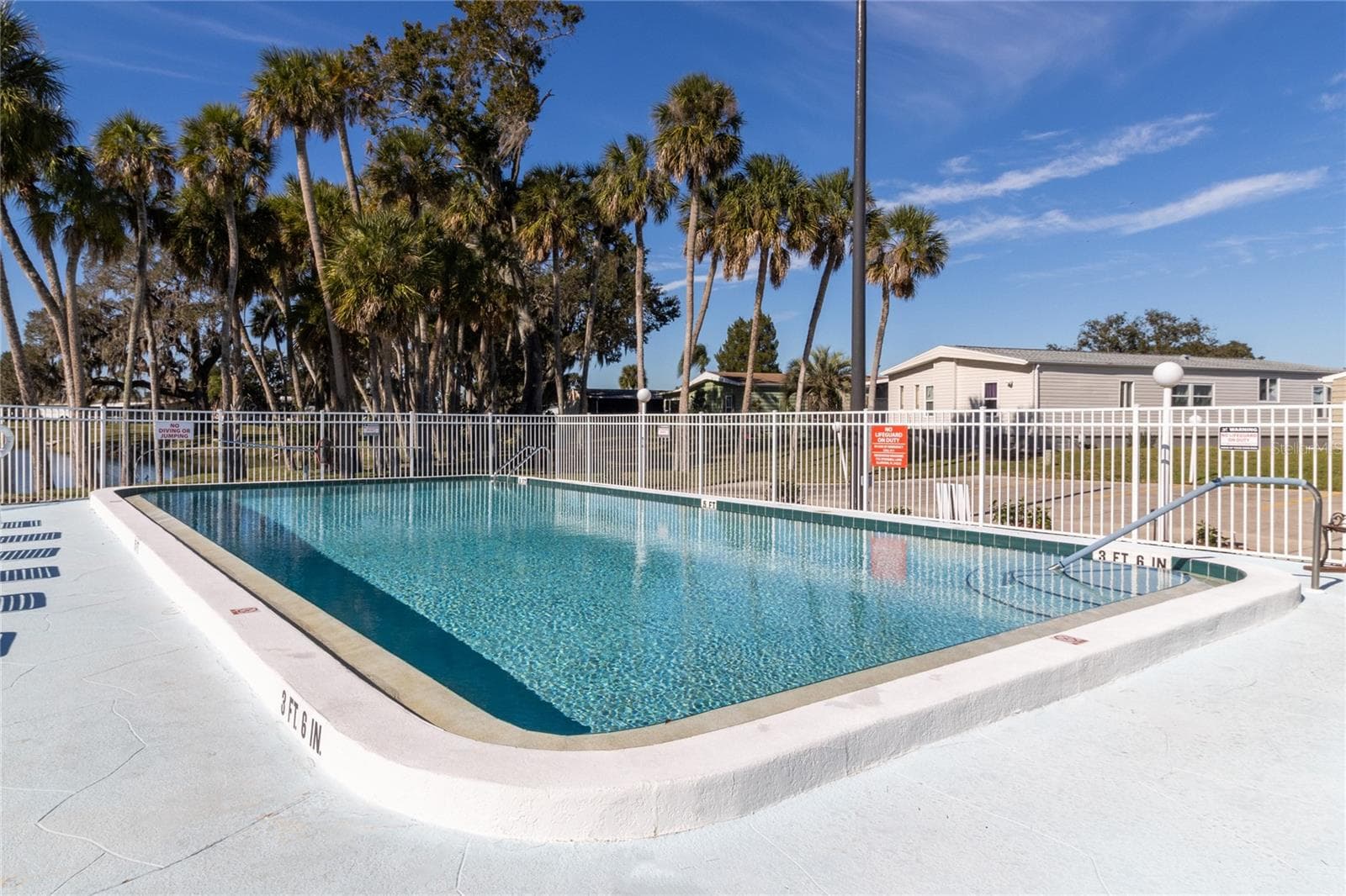 Manufactured Home at 105 MEADOW CIR, ELLENTON, photo 43 of 51