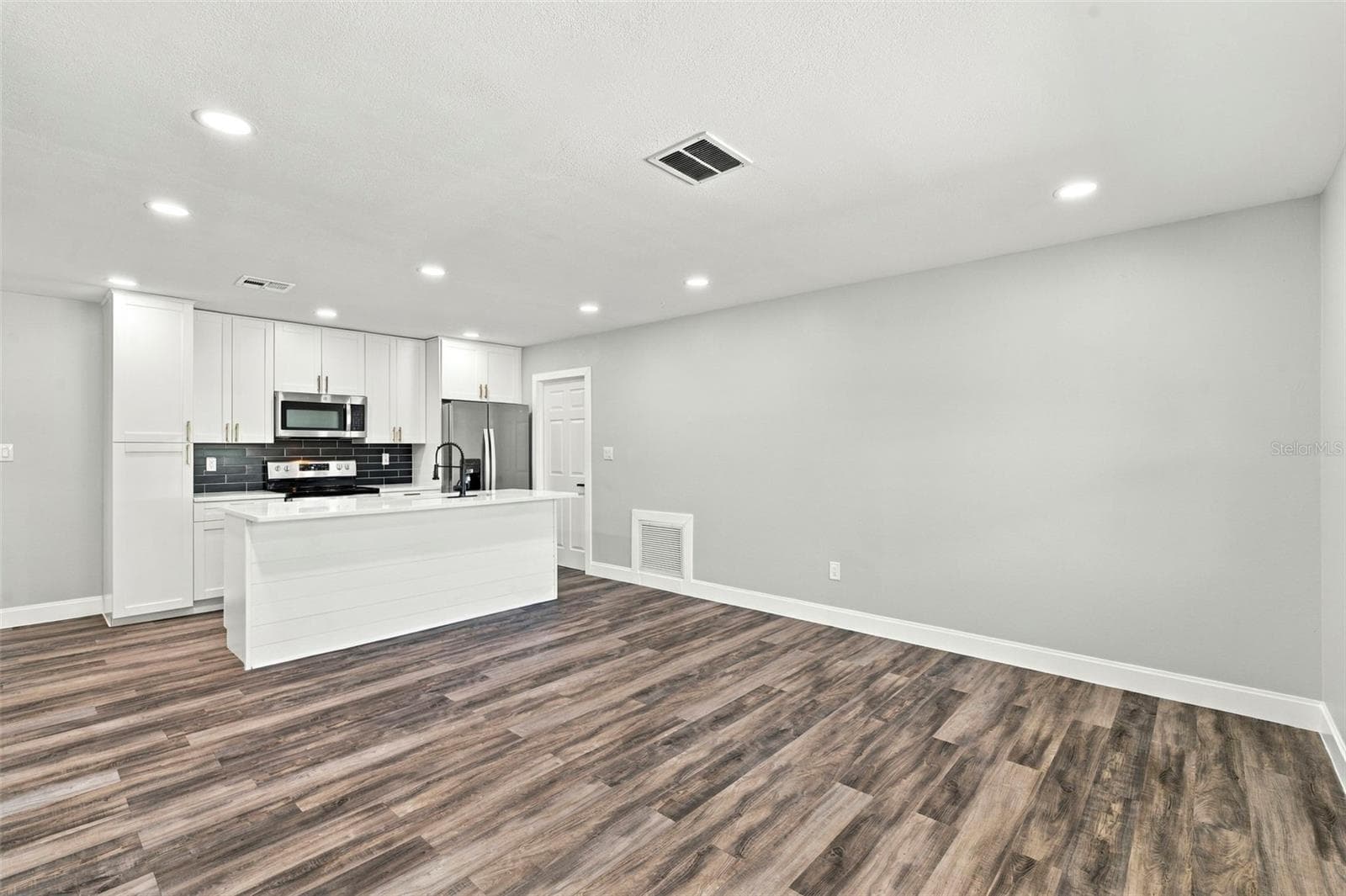 Single Family Residence at 6968 80TH AVE N, PINELLAS PARK, photo 8 of 61