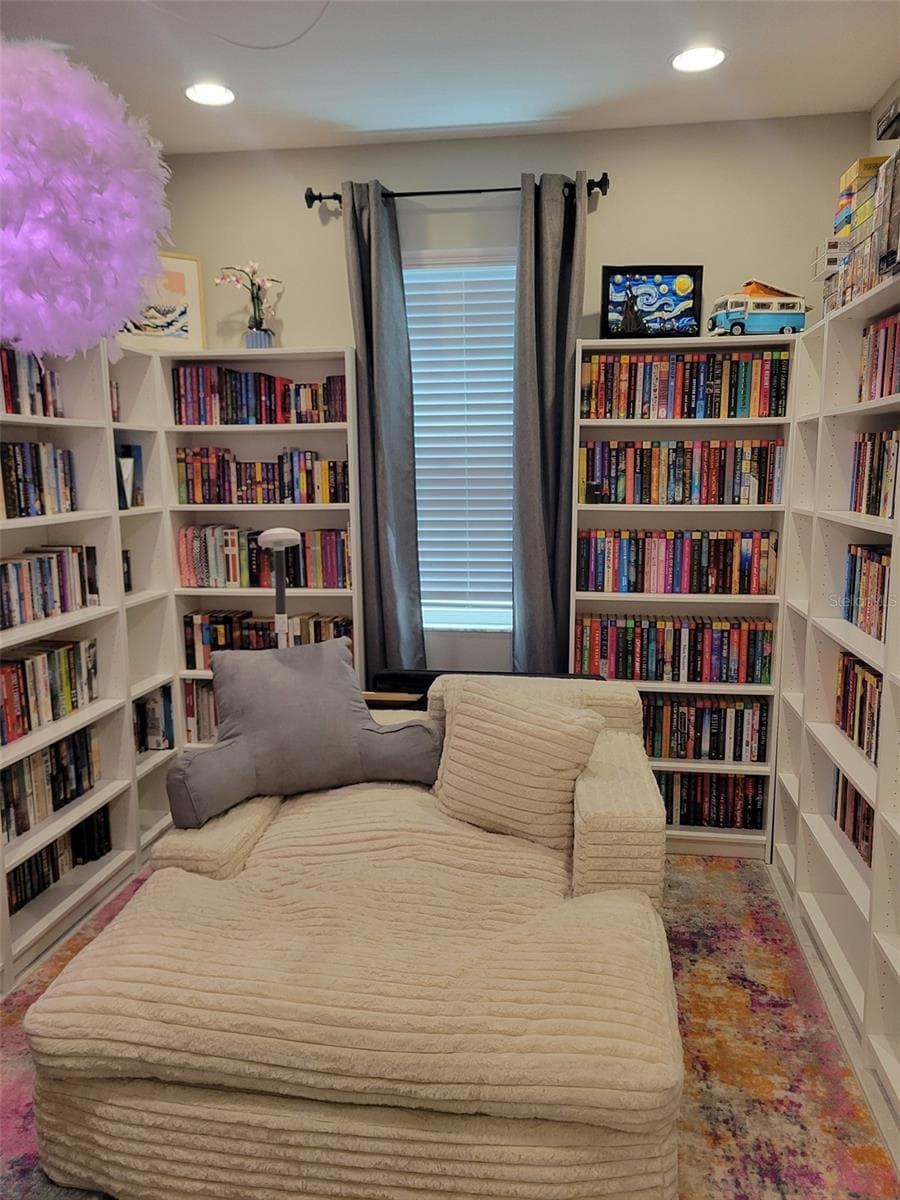 Seller is leaving the bookcases so just bring your desk and books - 37868 BEACON BRICK DR, ZEPHYRHILLS