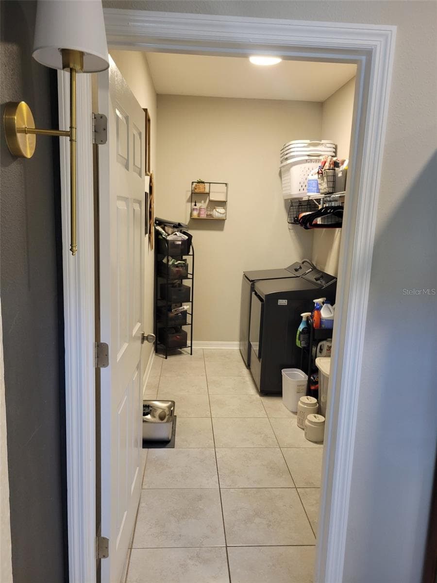 Main Level Laundry - 37868 BEACON BRICK DR, ZEPHYRHILLS