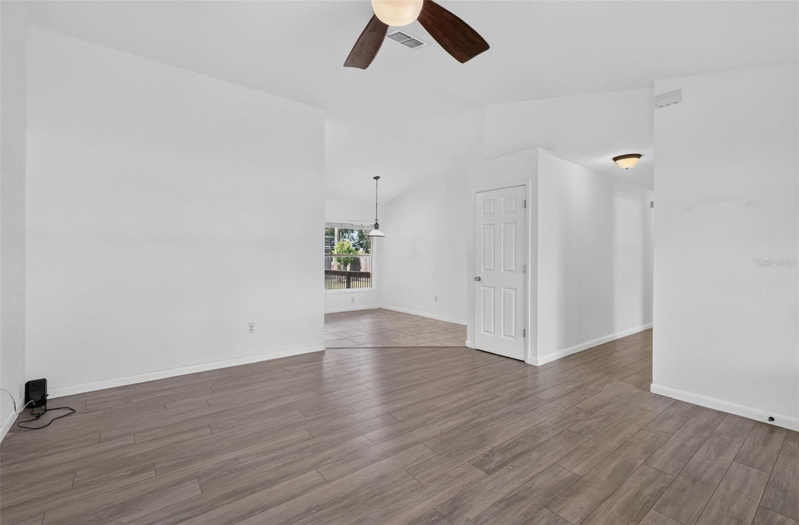 Single Family Residence at 906 KENTUCKY BLVD, EUSTIS, photo 3 of 33