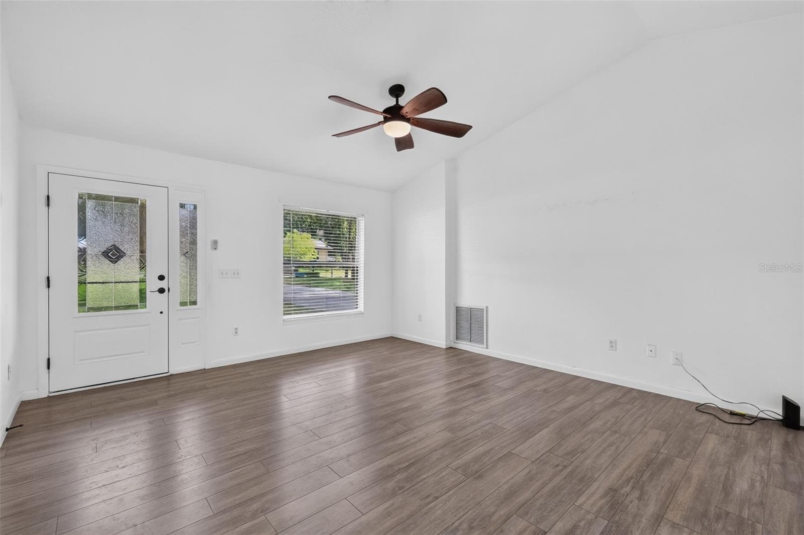 Single Family Residence at 906 KENTUCKY BLVD, EUSTIS, photo 5 of 33