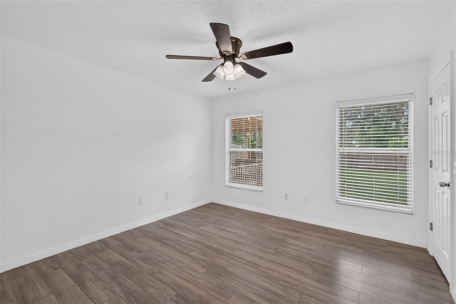 Single Family Residence at 906 KENTUCKY BLVD, EUSTIS, photo 11 of 33