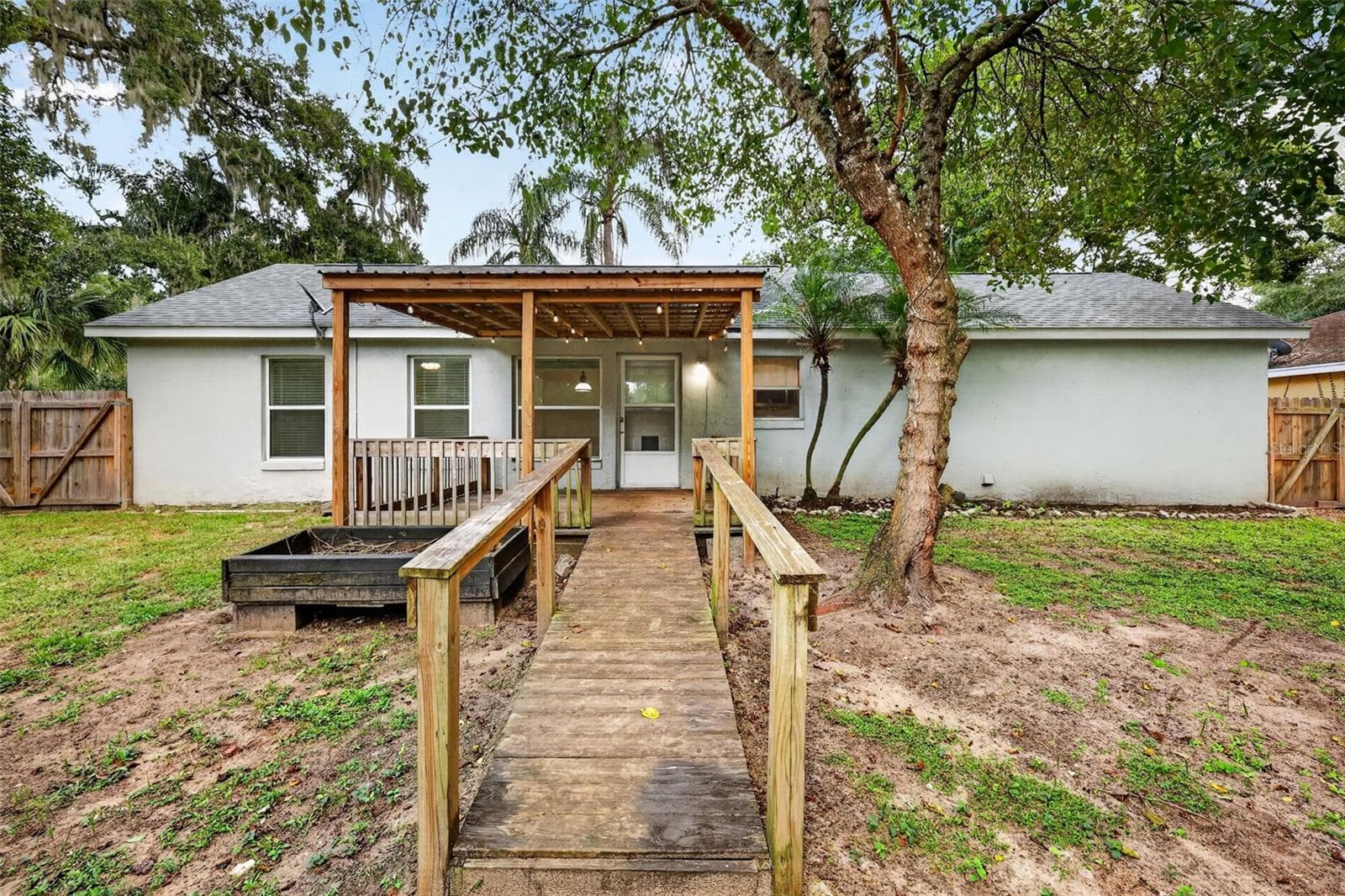 Single Family Residence at 906 KENTUCKY BLVD, EUSTIS, photo 22 of 33