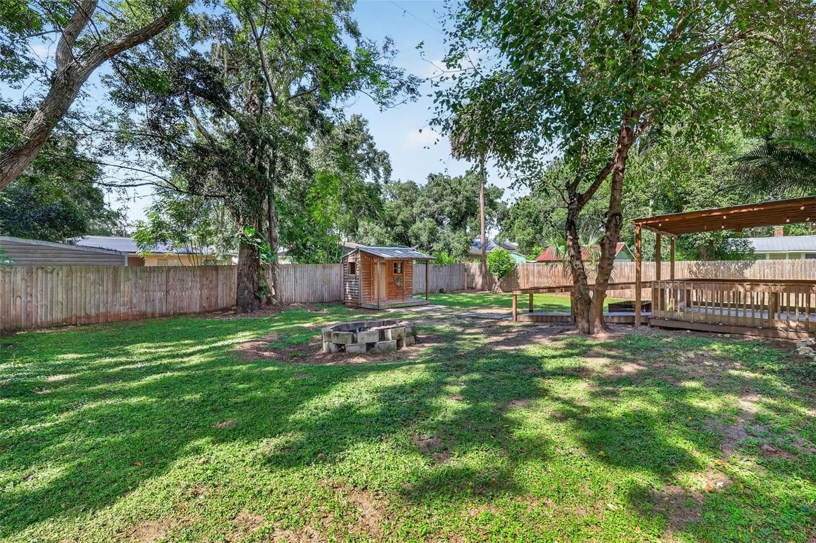 Single Family Residence at 906 KENTUCKY BLVD, EUSTIS, photo 24 of 33