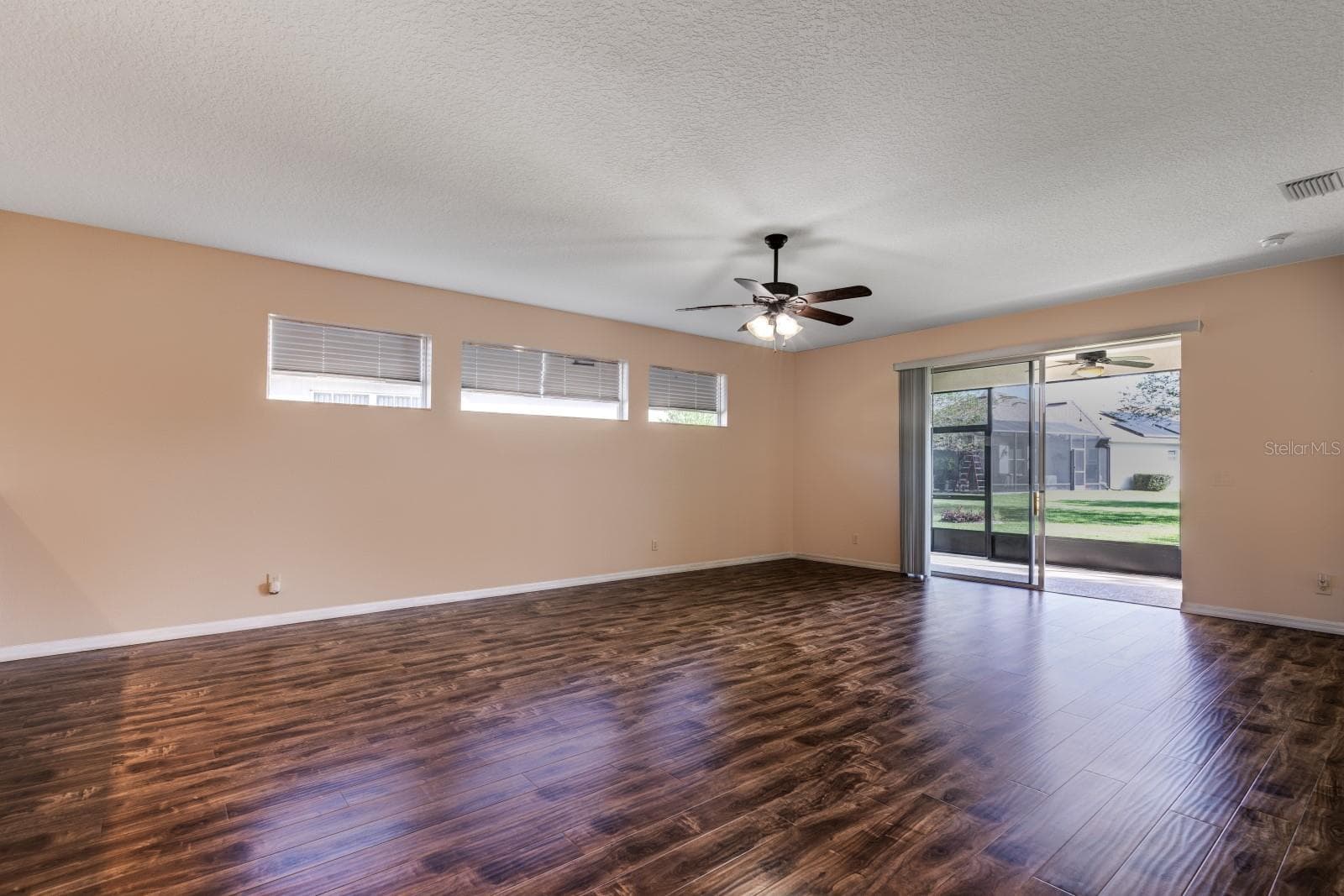 Single Family Residence at 27322 ORCHID GLADE ST, LEESBURG, photo 9 of 37