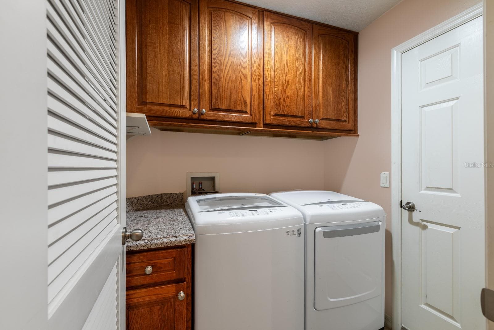 Single Family Residence at 27322 ORCHID GLADE ST, LEESBURG, photo 16 of 37