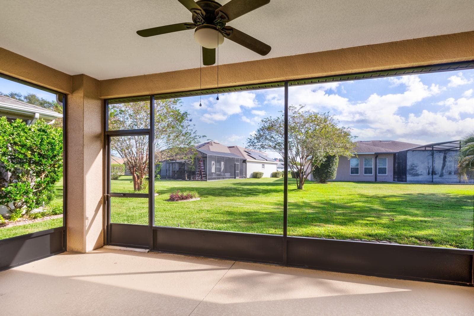 Single Family Residence at 27322 ORCHID GLADE ST, LEESBURG, photo 18 of 37