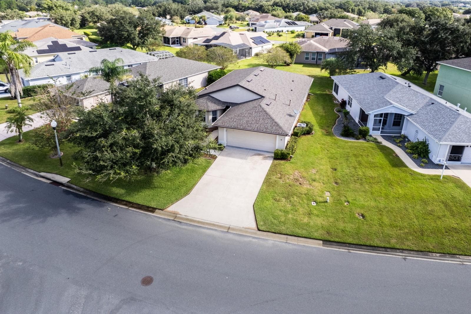Single Family Residence at 27322 ORCHID GLADE ST, LEESBURG, photo 23 of 37