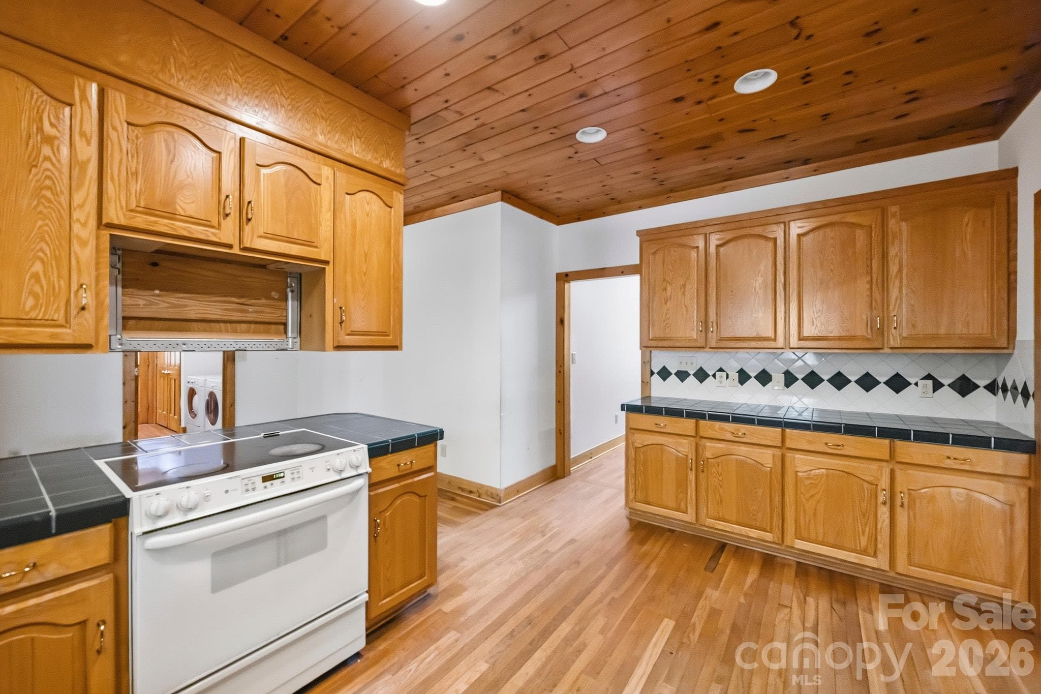 Single Family Residence at 1130 Beamguard Road, Clover, photo 14 of 45