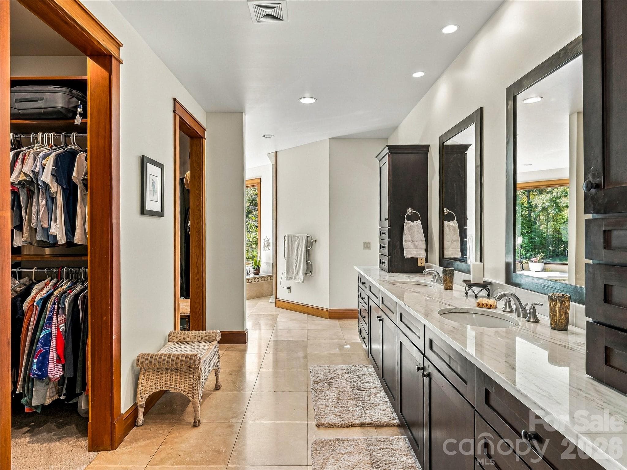 Single Family Residence at 422 Heart Stone Way, Burnsville, photo 18 of 48
