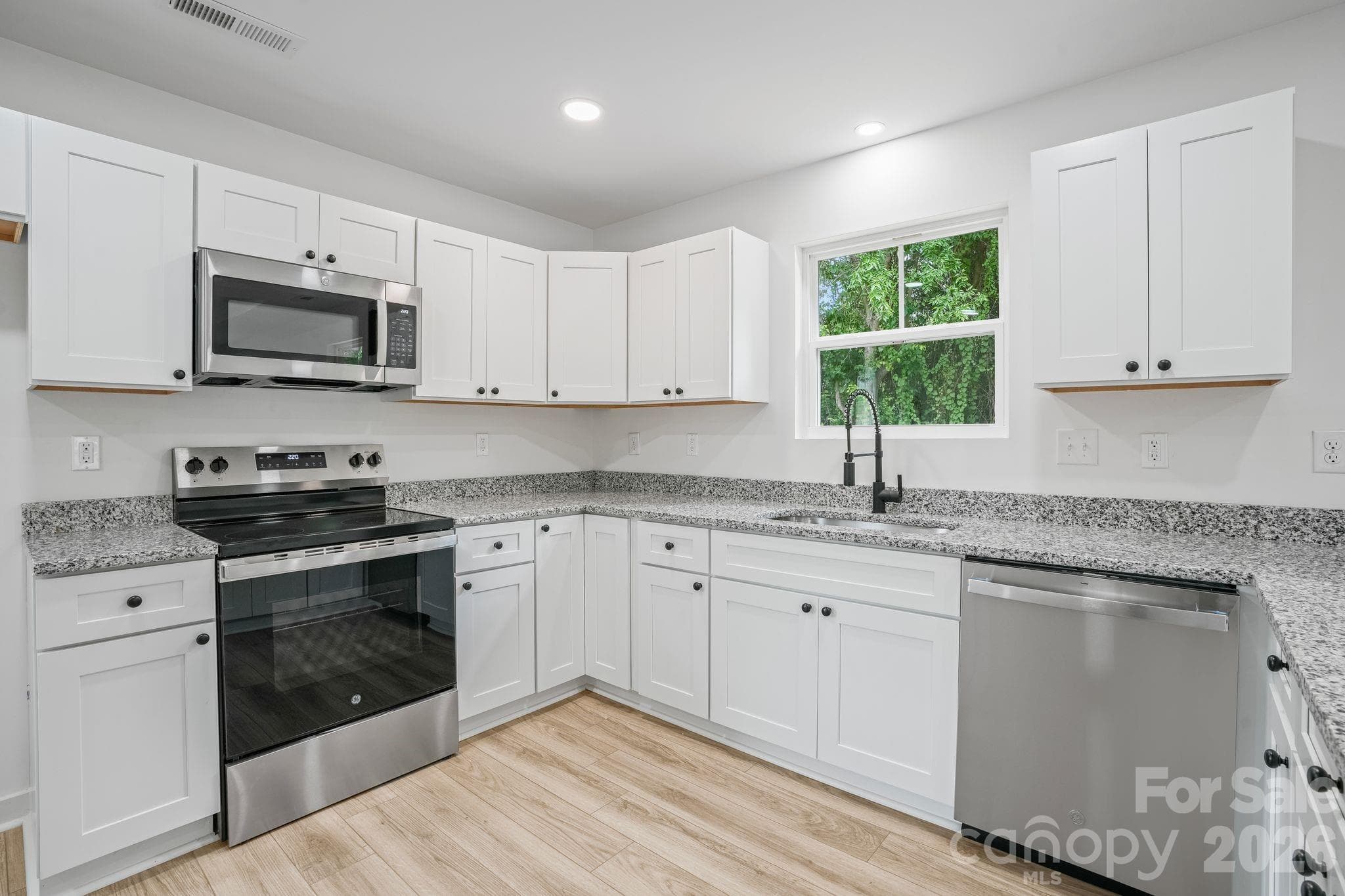 Single Family Residence at 1341 Metcalf Road, Shelby, photo 14 of 48