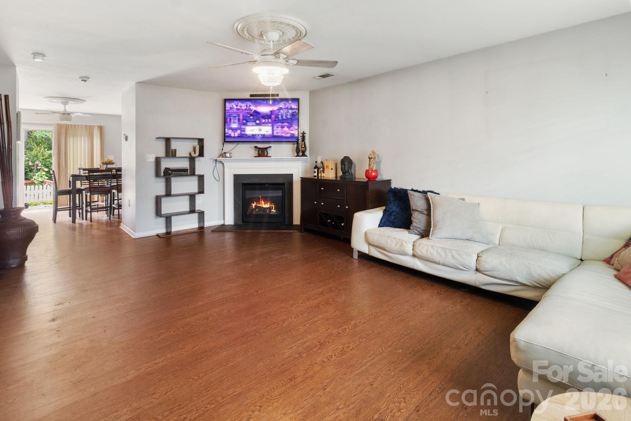 Single Family Residence at 4012 Long Arrow Drive, Concord, photo 4 of 31