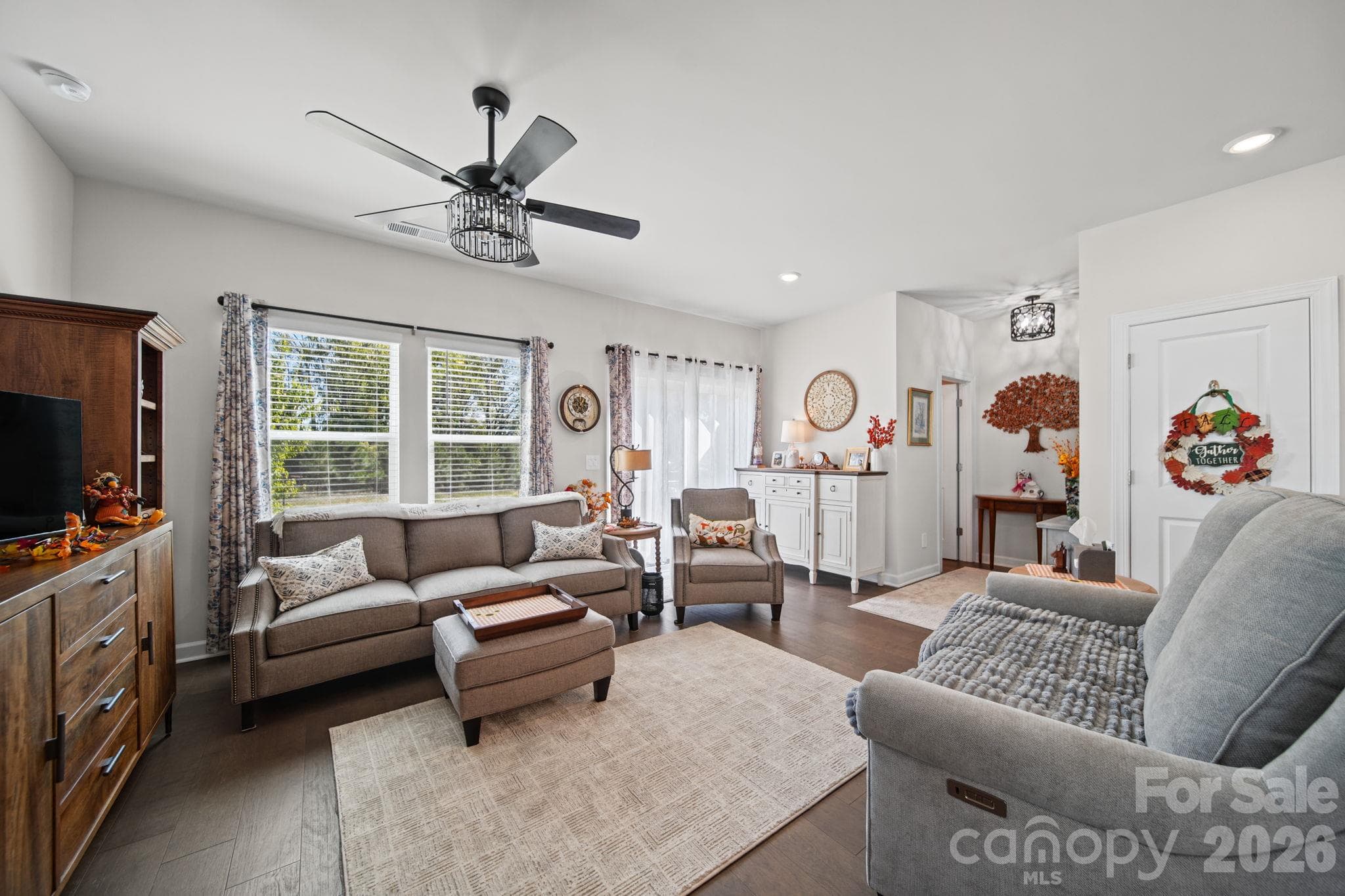 Livingroom - 1712 Braemar Village Drive, Monroe