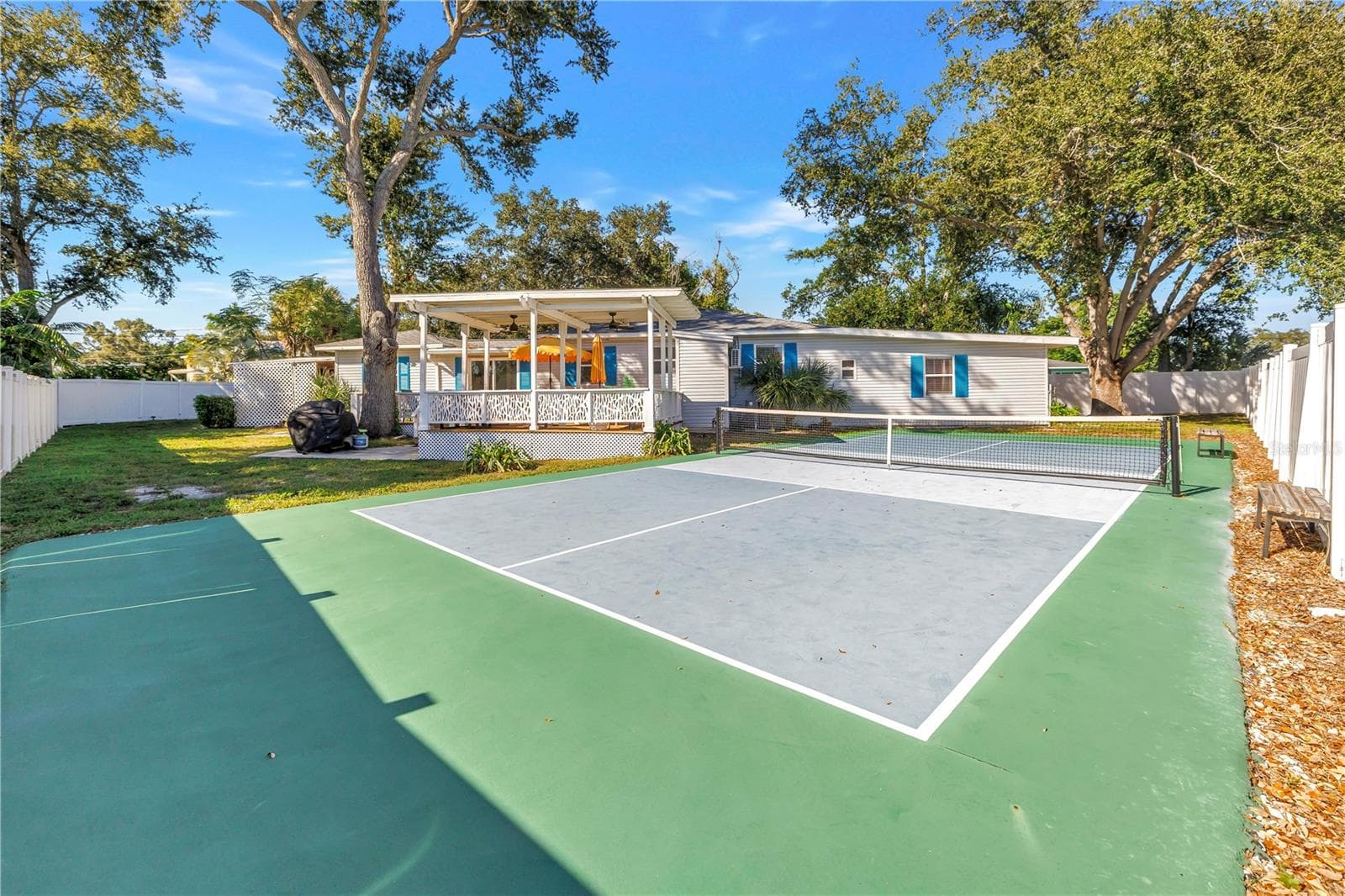 Single Family Residence at 10804 SEMINOLE DR N, ST PETERSBURG, photo 5 of 56
