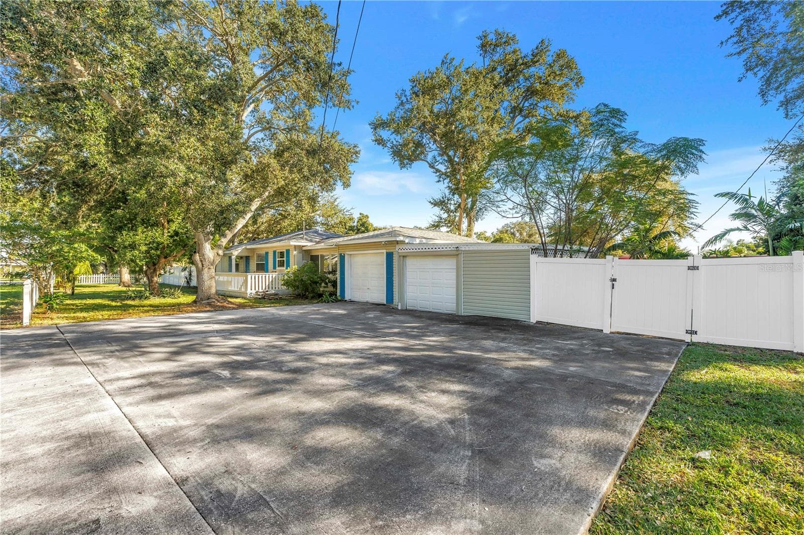 Single Family Residence at 10804 SEMINOLE DR N, ST PETERSBURG, photo 15 of 56