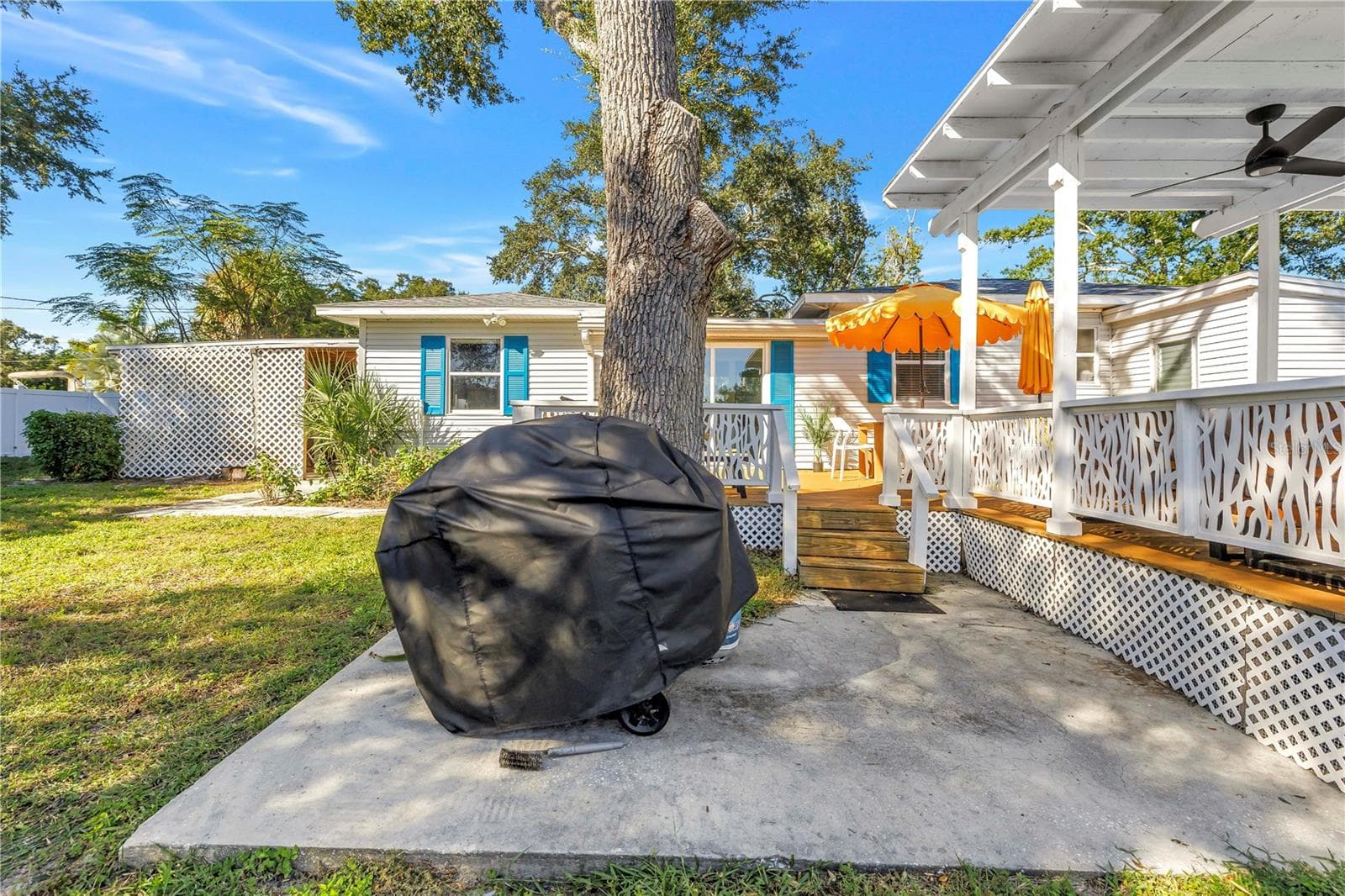 Single Family Residence at 10804 SEMINOLE DR N, ST PETERSBURG, photo 29 of 56