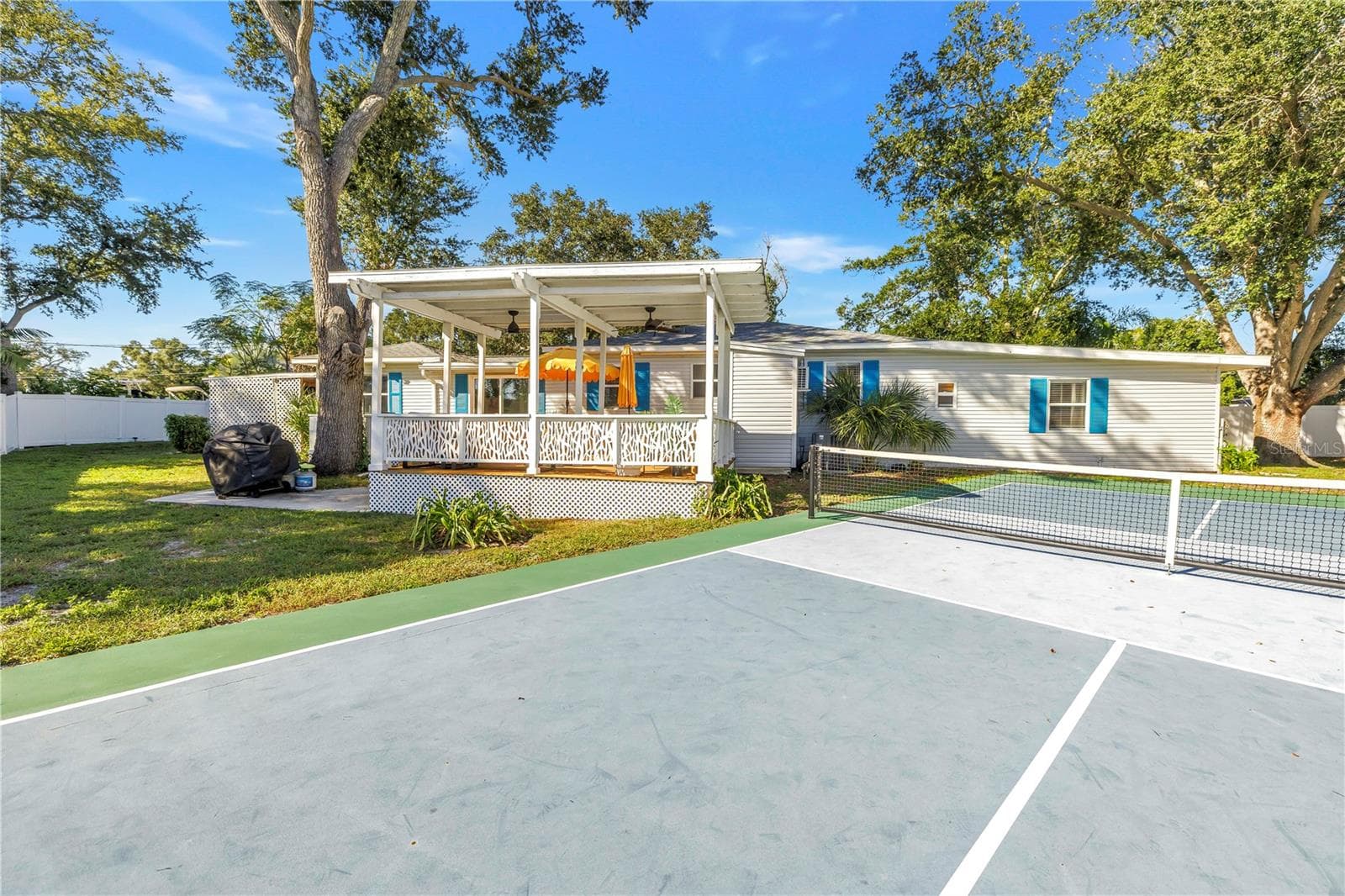 Single Family Residence at 10804 SEMINOLE DR N, ST PETERSBURG, photo 33 of 56