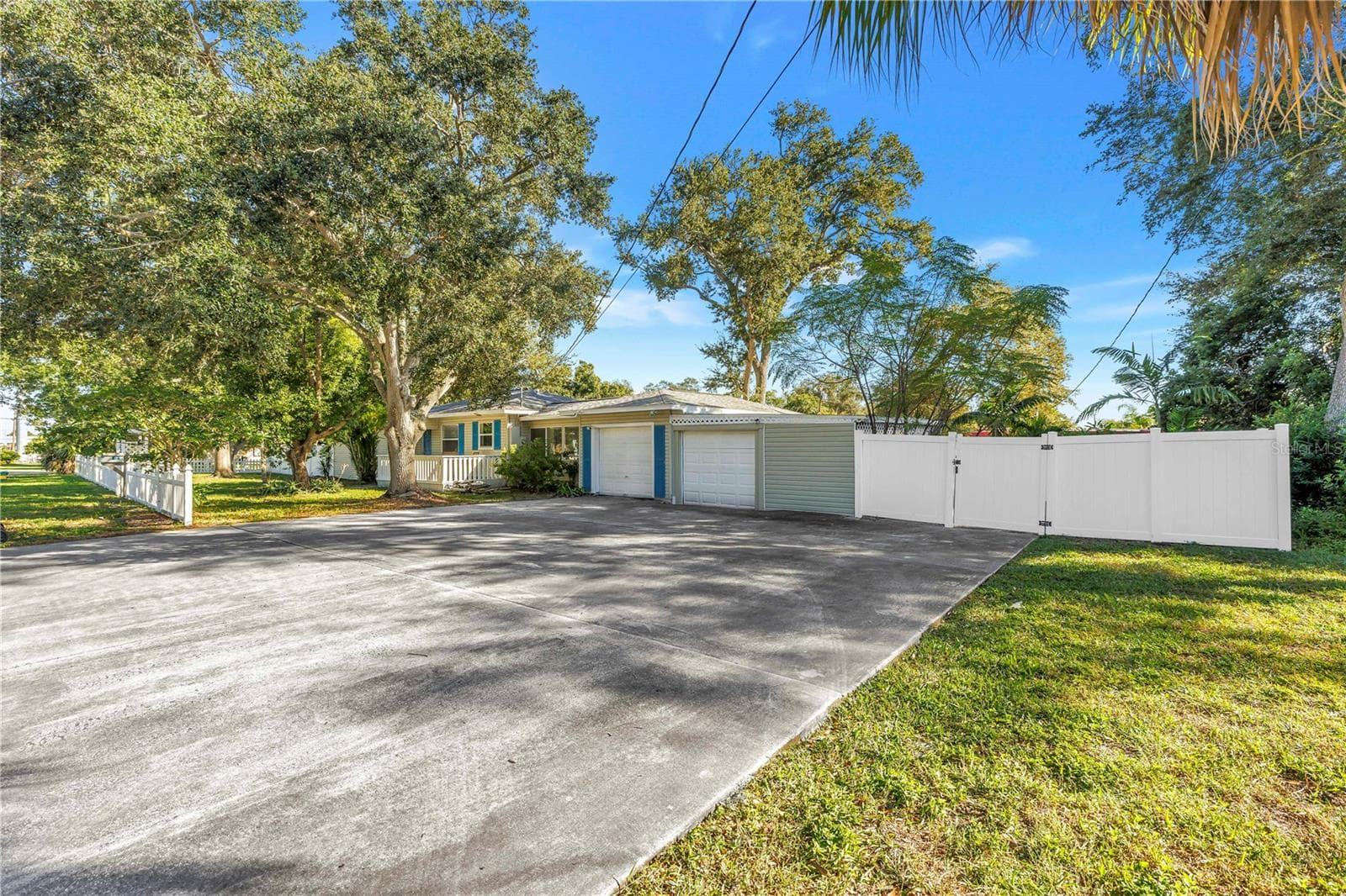 Single Family Residence at 10804 SEMINOLE DR N, ST PETERSBURG, photo 35 of 56