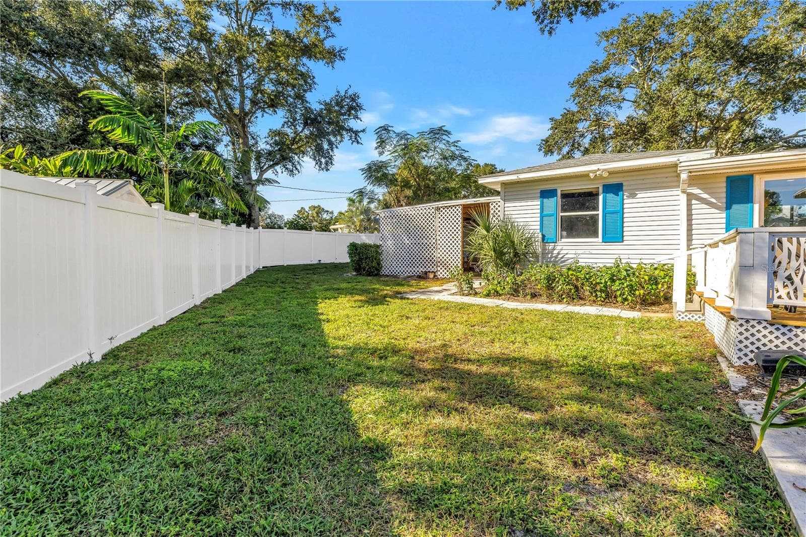 Single Family Residence at 10804 SEMINOLE DR N, ST PETERSBURG, photo 49 of 56