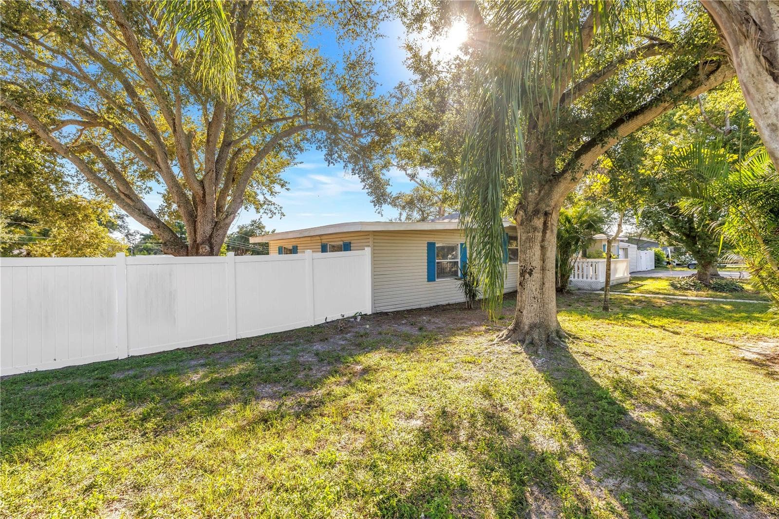 Single Family Residence at 10804 SEMINOLE DR N, ST PETERSBURG, photo 53 of 56