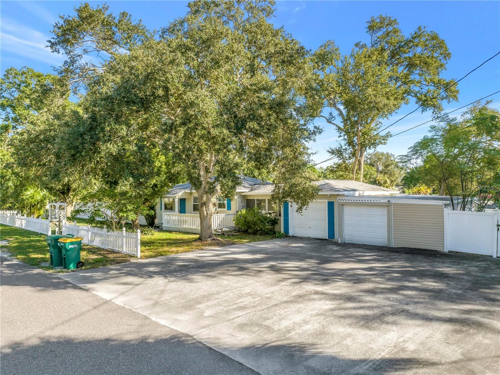 Single Family Residence at 10804 SEMINOLE DR N, ST PETERSBURG, photo 54 of 56