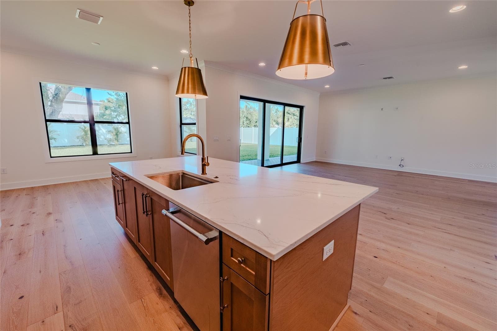 Single Family Residence at 306 N EXCELDA AVE, TAMPA, photo 4 of 25